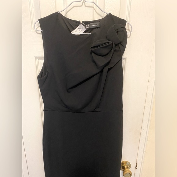 NEW YORK & COMPANY MIDI BLACK DRESS With Flowers on left shoulder size small NWT - Picture 7 of 14